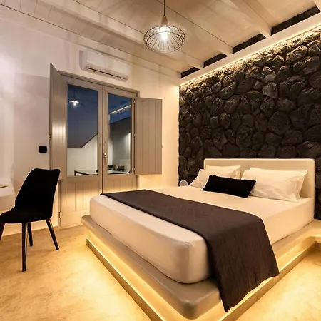 Thrilling Santorini Gauche 2 Bedrooms Furnished Sun Terrace With Private Heated Pool Βίλα *